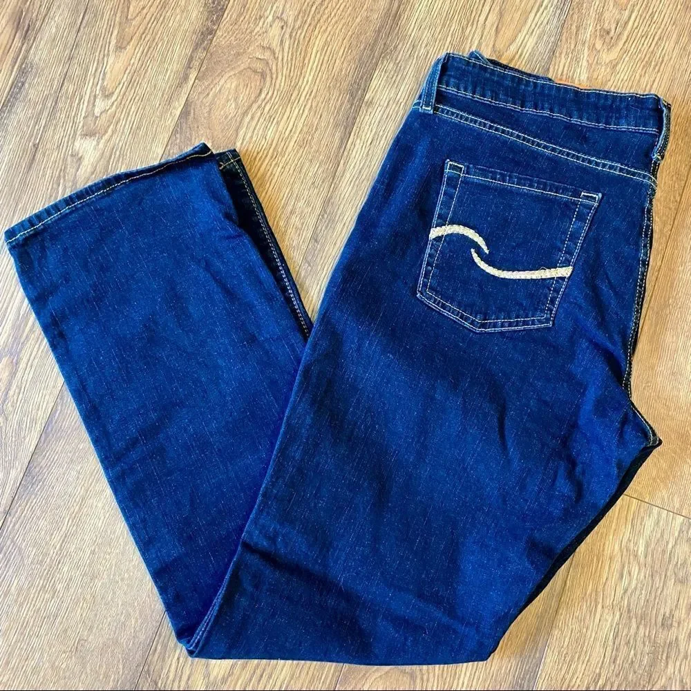 SIGNATURE by LEVI STRAUSS & CO MID RISE STRAIGHT JEANS 12 S NWT